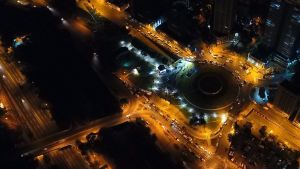 No pueden con los la-drones y menos con los drones… fotografían a la PNB en Plaza Venezuela ¡de noche a 300 metros!
