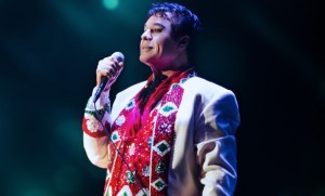Este cantante español habría sido el “novio” de Juan Gabriel ( Tweet + FOTO )