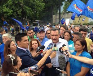 Enrique Márquez: Seguiremos en la calle con el pueblo hasta que se realice el Revocatorio este año
