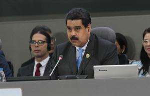 Países Opep están “cerca” de un acuerdo para estabilizar precios del petróleo, según Maduro