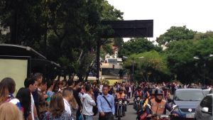 Caos en la Gran Caracas por paralización del transporte público (fotos y videos)