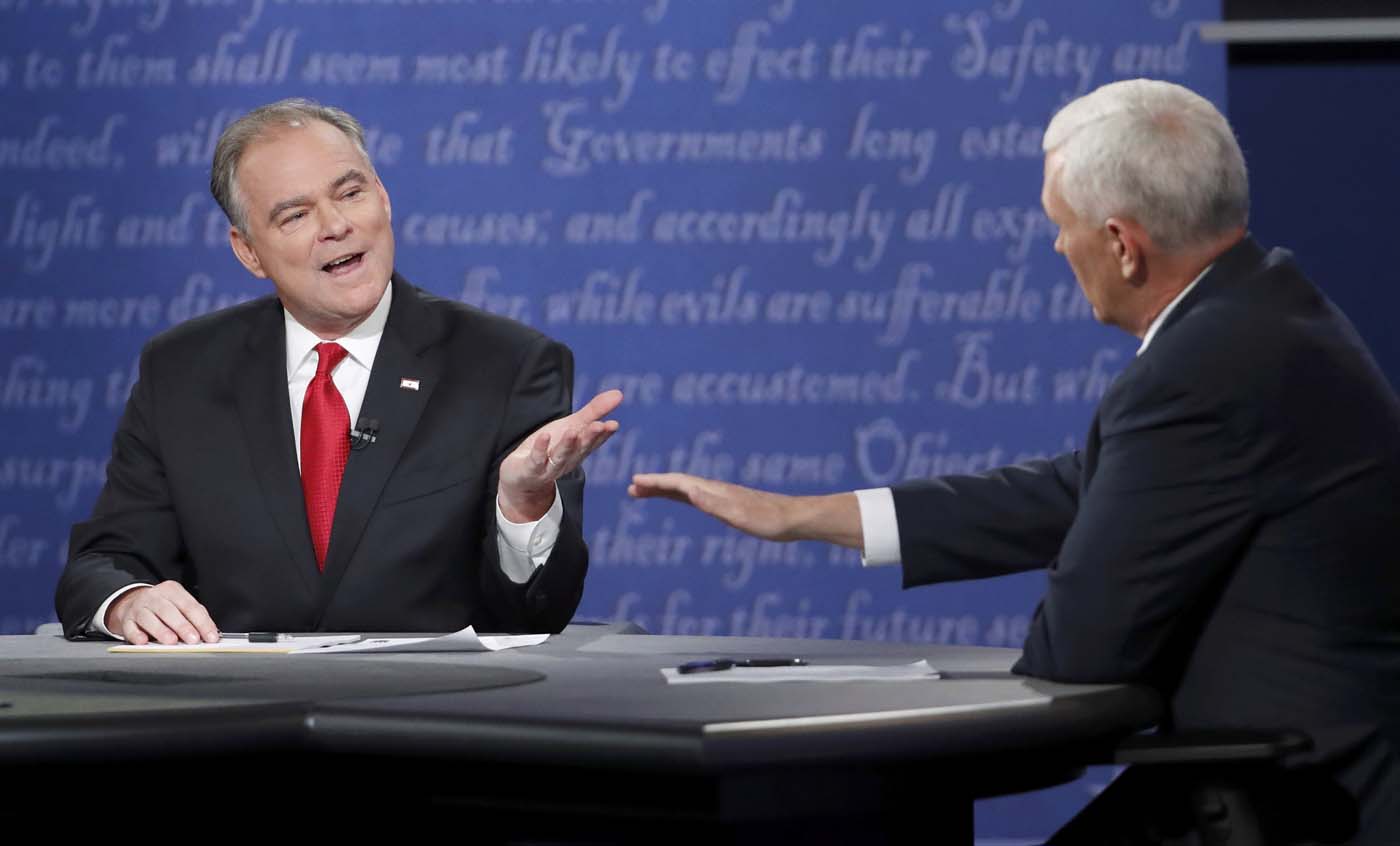 Compañeros de fórmula de Clinton y Trump se enfrentan en feroz debate