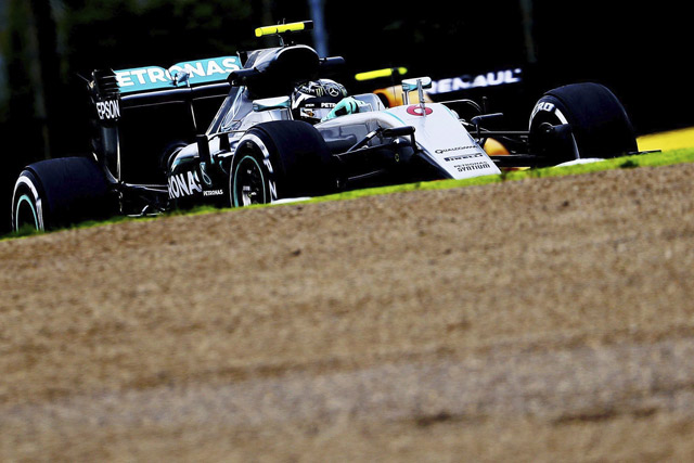 Rosberg superó a Hamilton en las dos primeras sesiones libres en Japón