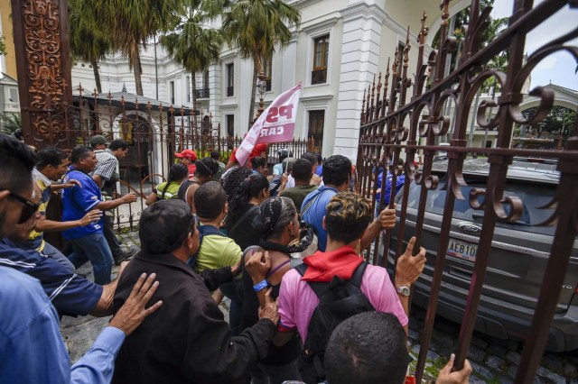 asalto a la asamblea nacional