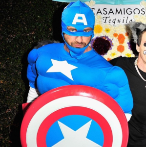 Los disfraces más locos de las celebridades durante este Halloween (FOTOS)