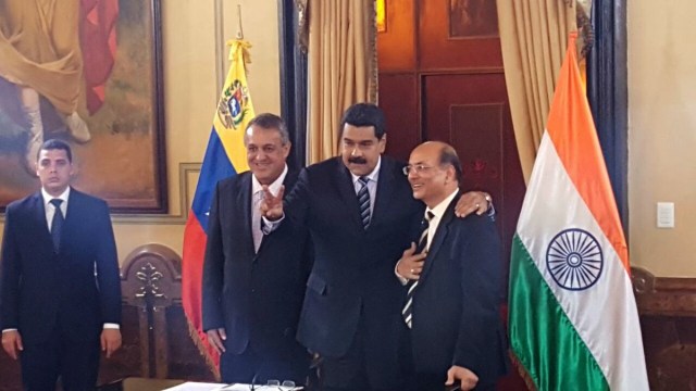 Venezuela firma acuerdos con India para producción de crudo / Twitter