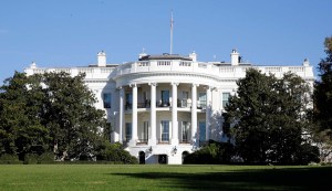 La Casa Blanca revisa teléfonos de sus empleados para evitar filtraciones