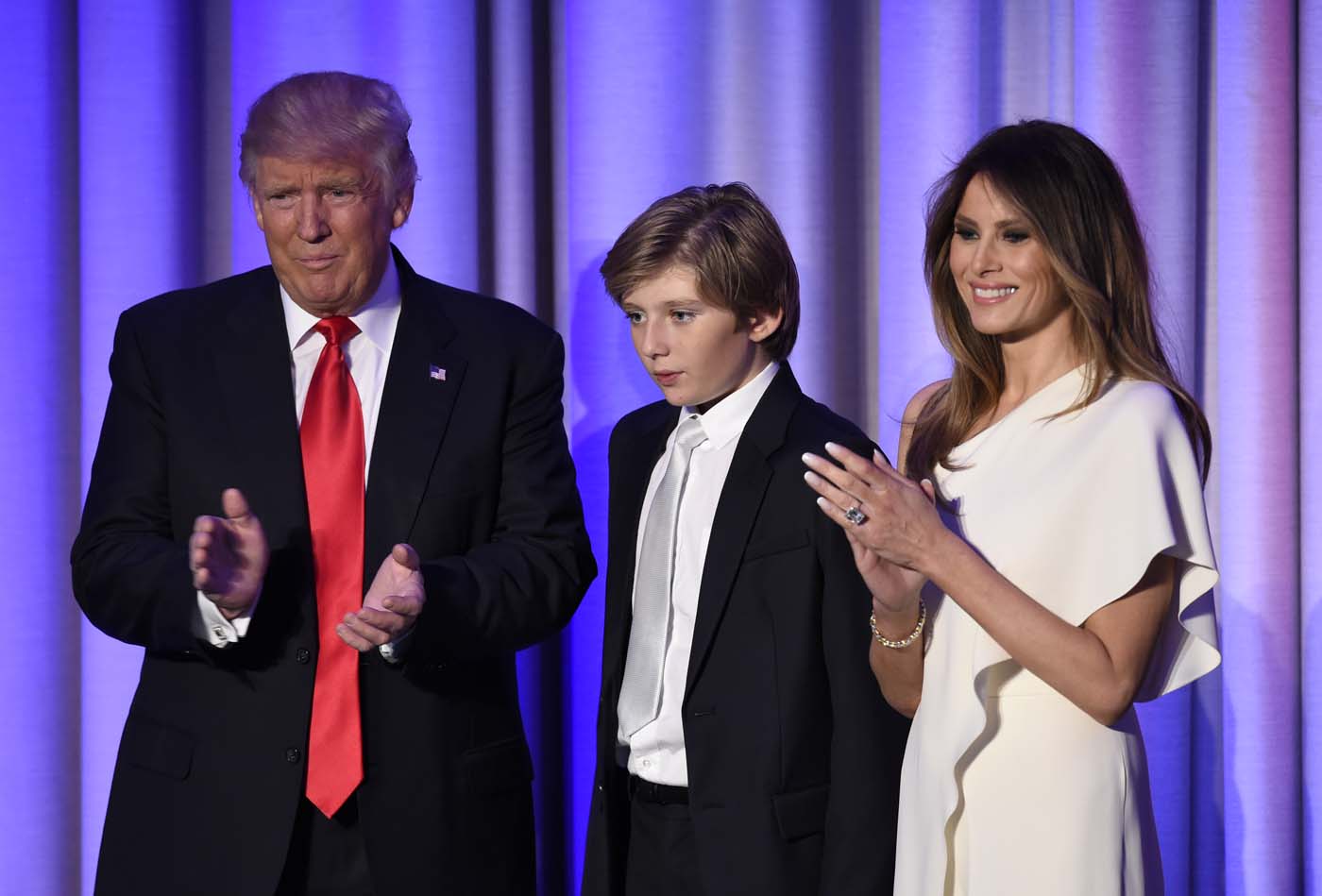 Melania Trump y su hijo Barron no planean mudarse a la Casa Blanca por ahora