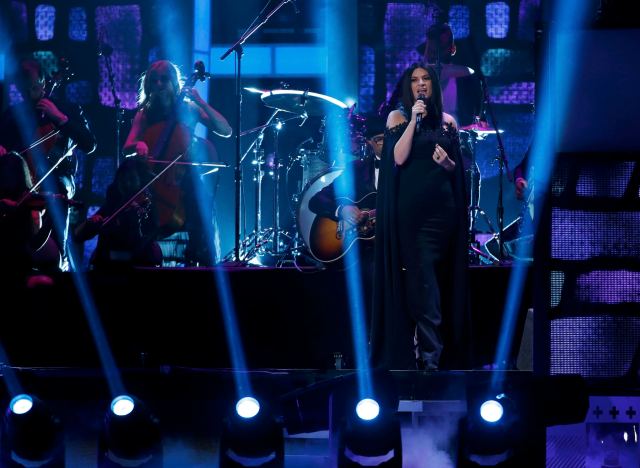 Laura Pausini performs "Lado Derecho Del Corazon" at the 17th Annual Latin Grammy Awards in Las Vegas, Nevada, U.S., November 17, 2016. REUTERS/Mario Anzuoni