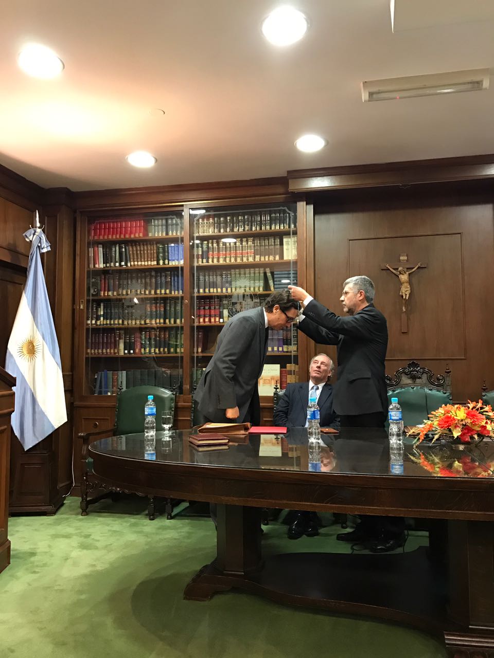 OVP felicita al Dr. Carlos Ayala Corao por su nombramiento como académico en Argentina