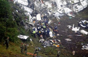 Colombia espera identificar en dos o tres días a víctimas de avión siniestrado