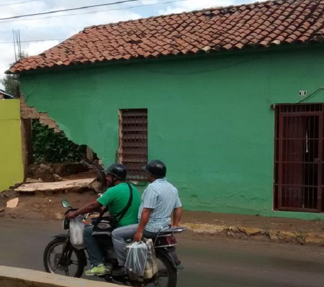 Familias damnificadas en Guacara fueron trasladadas a refugios