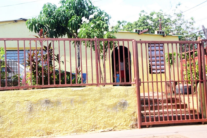 Vecinos: De la casa del “santero violador” entraban y salían niñas