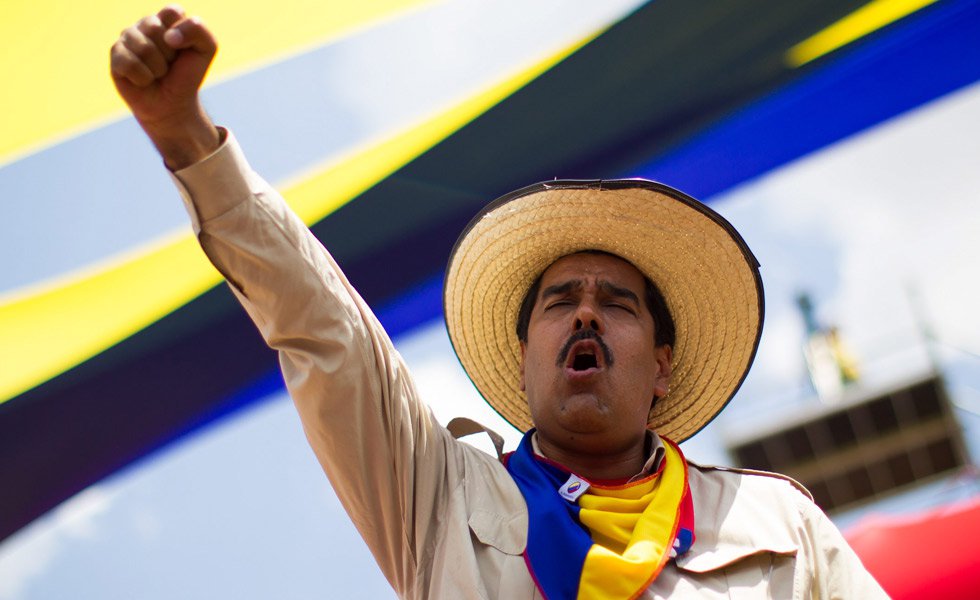 ABC: Maduro implanta el “Carnet de la Patria” para chantajear a los venezolanos