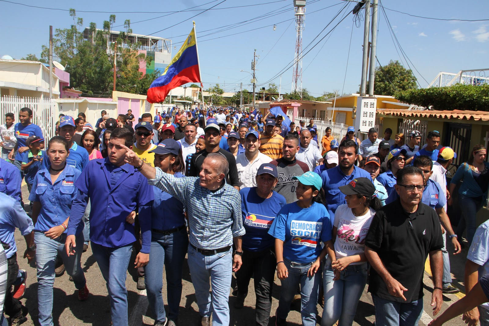 Manuel Rosales desbordó las calles de Maracaibo en el Día de la Zulianidad (Fotos)