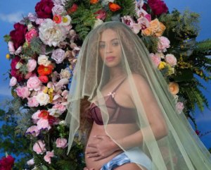 Beyoncé rompe el récord de Instagram posando embarazada de gemelos