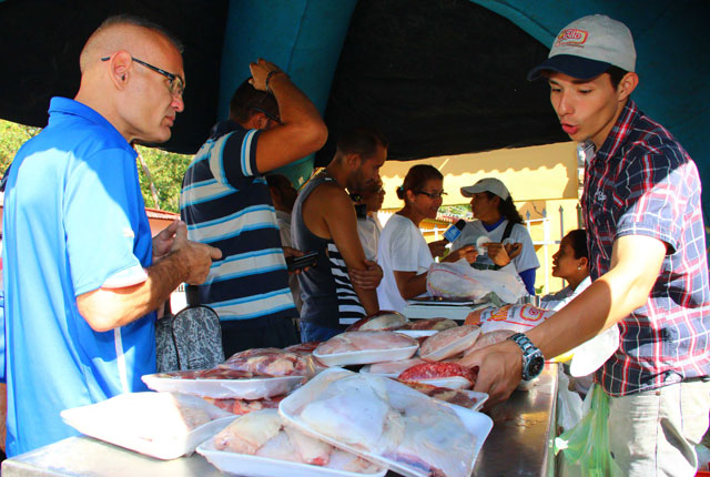 Gestión Cocchiola instaló dos “Charcuterías Vecinales” en Valencia