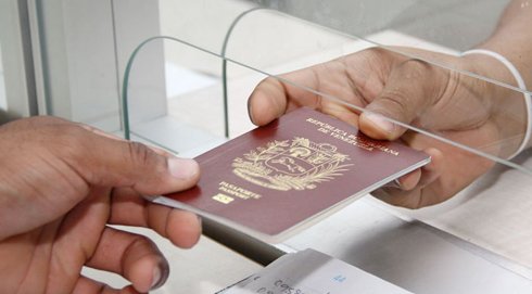 Multarán con ocho UT a quienes no retiren su pasaporte a tiempo