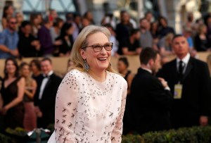 Los Óscar y un vestido: Meryl Streep exige disculpas de Lagerfeld