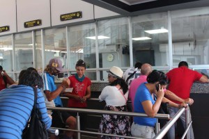 Panamá reduce a 90 días estadía de venezolanos como turistas