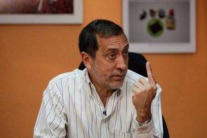 José Guerra calificó de “imposible” el balance de ministro Castro Soteldo
