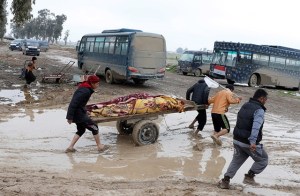 Fotos desgarradoras: Niños muertos, la carga amarga de los desplazados de Mosul