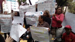 Familiares de niños del J.M de los Ríos exigen que se garantice el derecho a la salud
