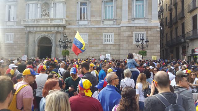 El 90 % de venezolanos y colombianos que pide asilo en UE lo hace en España