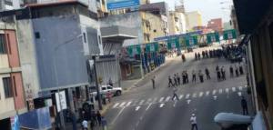 Policía ocupa alrededores de la Defensoría en San Cristóbal este #20A