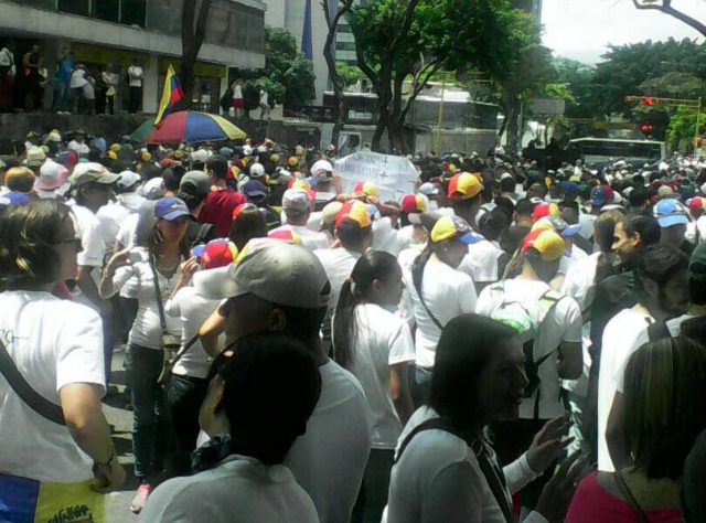 Así está la Plaza Brión de Chacaíto este sábado #22Abr (Foto y video)