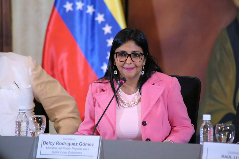 Delcy Eloína continúa victimizándose: Oposición busca entregar la patria tras reunión de la OEA