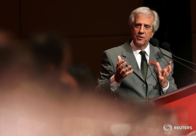 El presidente de Uruguay, Tabaré Vázquez, en una entrevista con empresarios en Sao Paulo, nov 21, 2016. El presidente de Uruguay, Tabaré Vázquez, dijo el lunes que su par venezolano, Nicolás Maduro, deberá retractarse públicamente por acusar al canciller uruguayo de coordinarse con Estados Unidos para perjudicar a Venezuela.  REUTERS/Paulo Whitaker