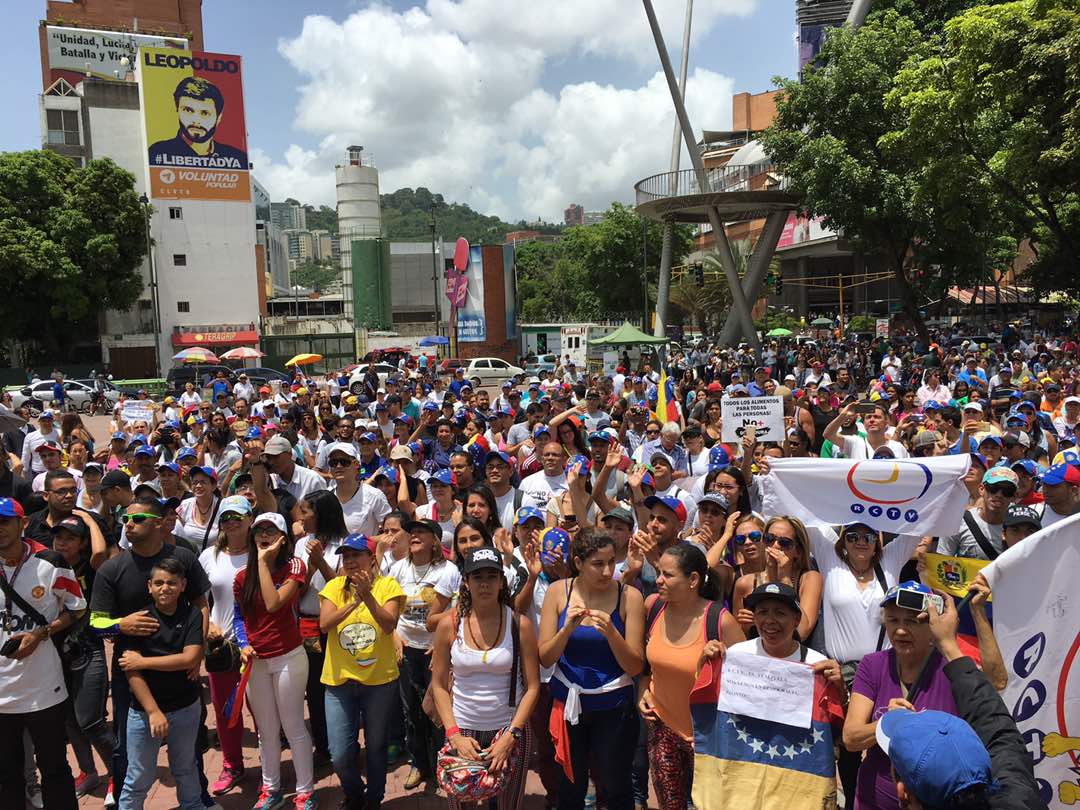 Venezolanos se pronuncian contra la censura y #PorLaLibertadDeExpresión en Caracas