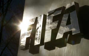 FIFA decidirá futuro de Neymar tras negativa de La Liga española a pagar cláusula
