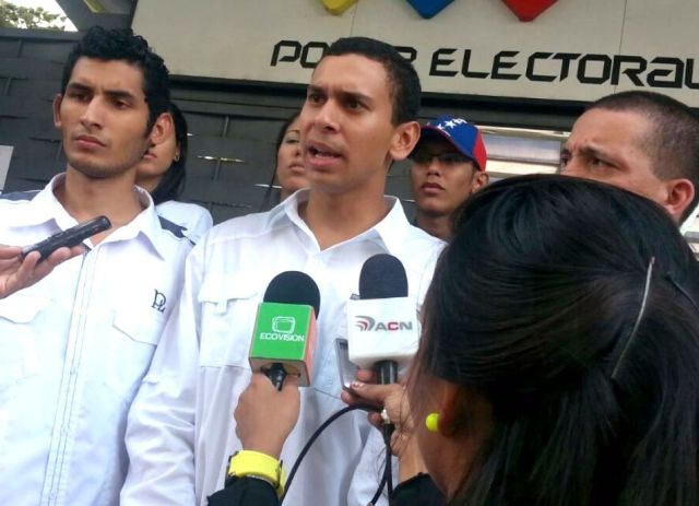 El secretario juvenil de AD Carabobo, Carlos Millán