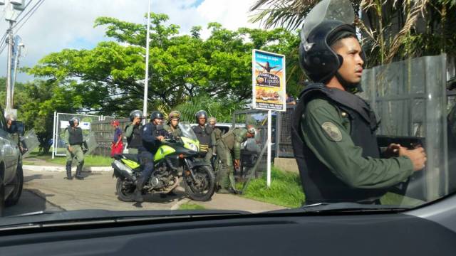 Foto: GNB reprime el Plantón en Maturín  / Cortesía 