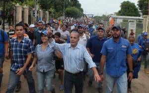 Manuel Rosales marchó junto al pueblo de Baralt en defensa de la Constitución Nacional