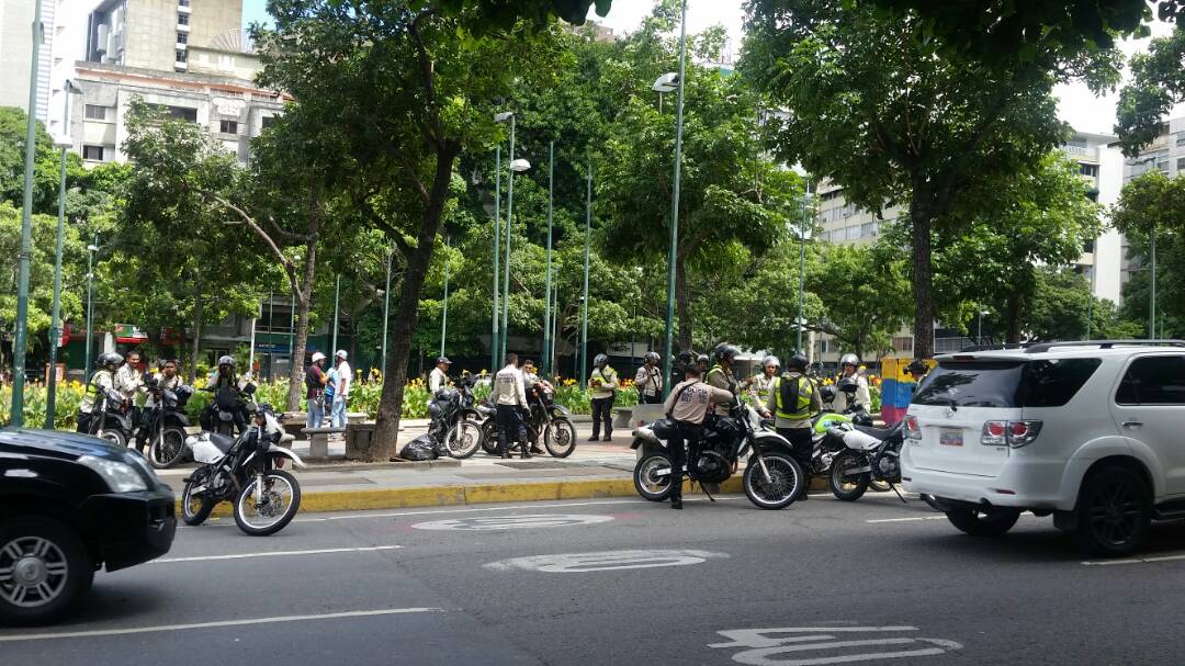 10:30 PNB se planta en la Plaza Altamira #14Jun