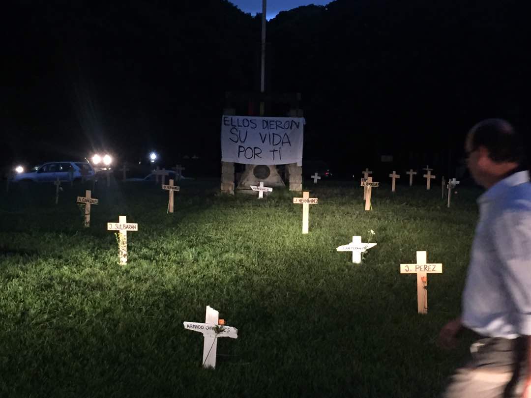 En la redoma de La Lagunita también homenajearon a los caídos (Video)