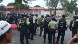 Un arrollado deja la represión al trancazo en Cumaná