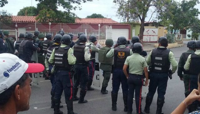 Denunciaron que GN y civiles armados irrumpieron en la protesta opositora | Foto: José Lugo. / El Pitazo