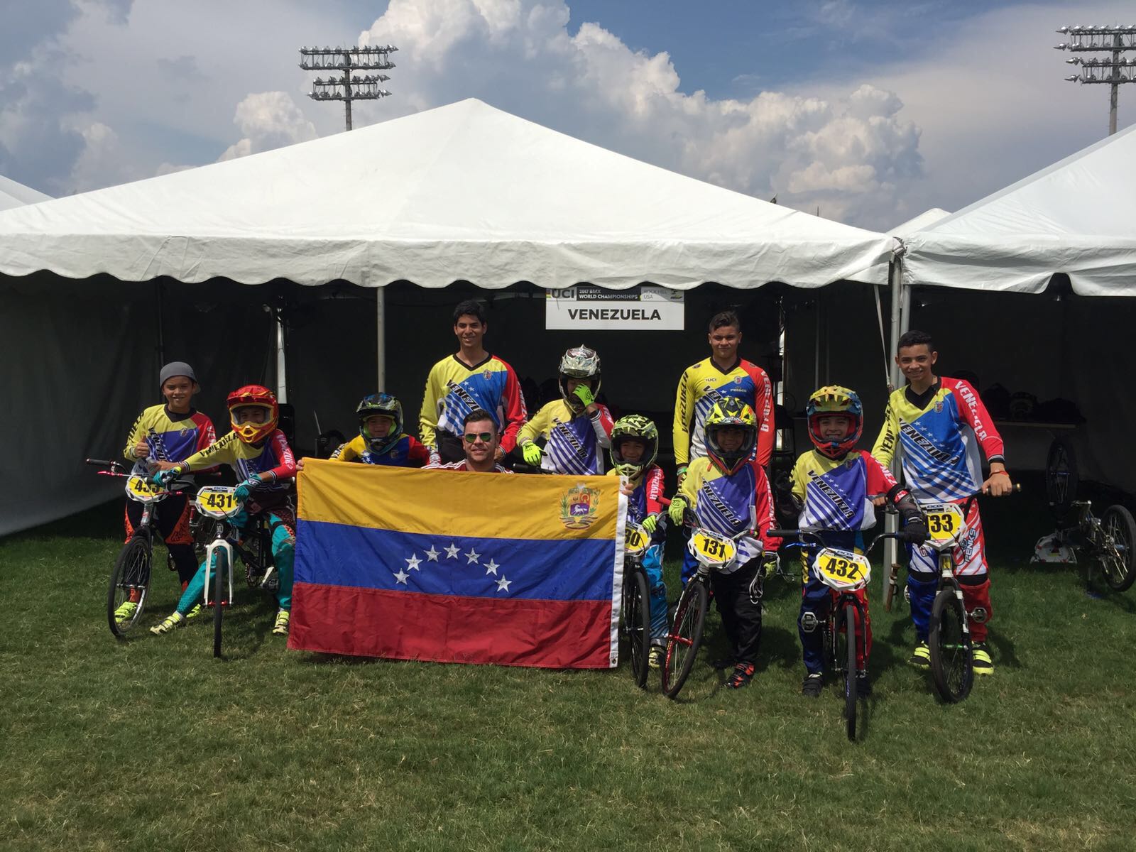 “Juanmi” Suárez estrena la vinotinto en categoría “expertos 10 años” del Mundial de BMX