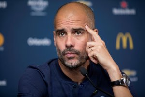 Guardiola admite que el Manchester City espera tres o cuatro jugadores más