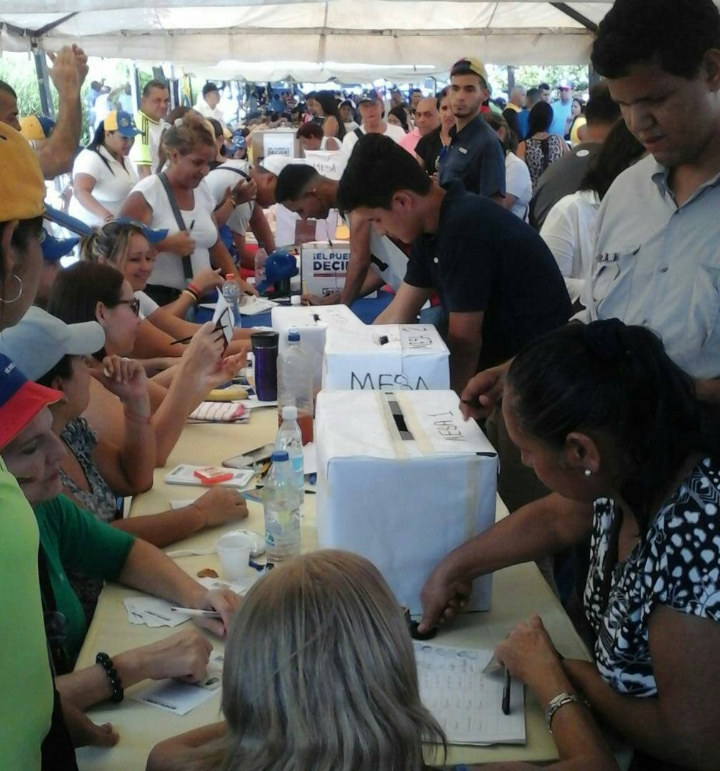 Guatire también salió a la calle para participar en la consulta popular #16Jul