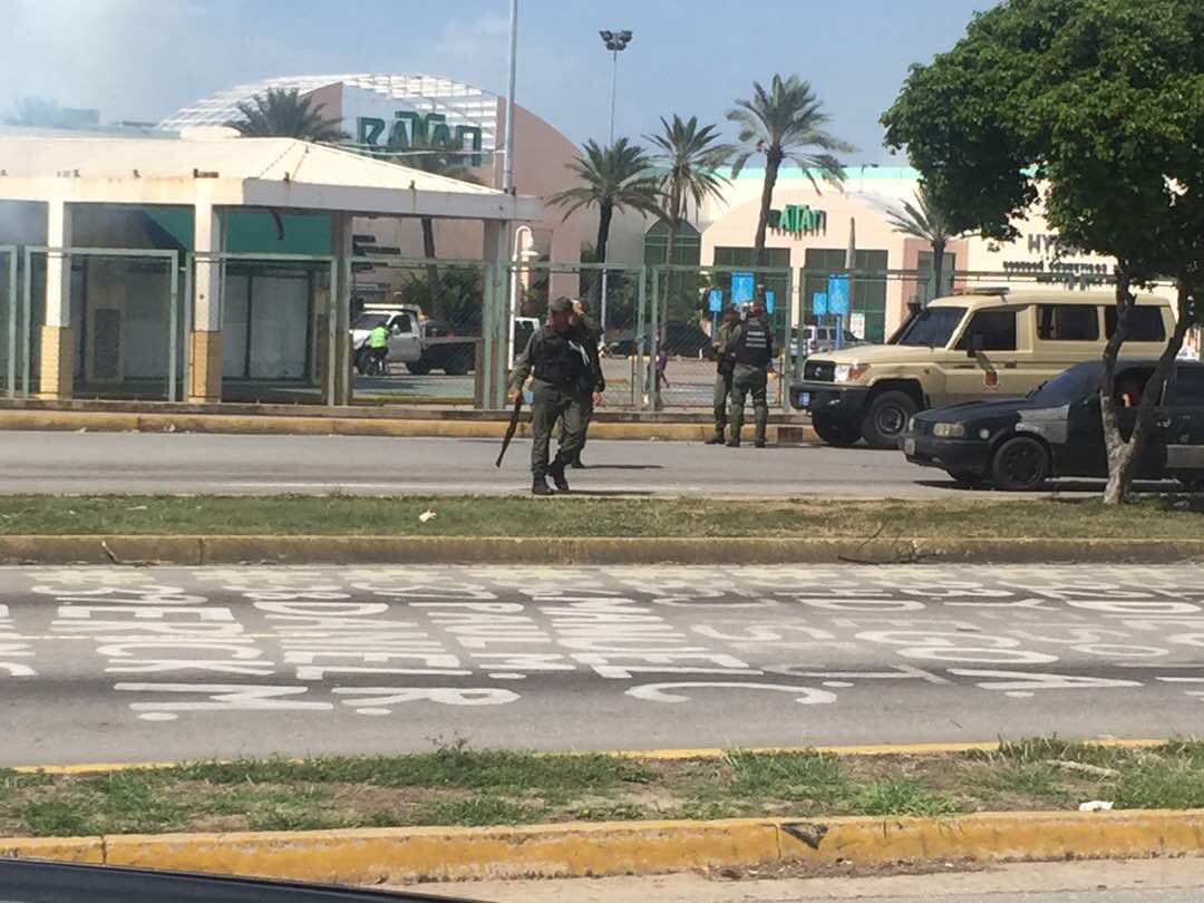 Detienen a mujer de la tercera edad por defender a jóvenes durante represión en Nueva Esparta #20Jul