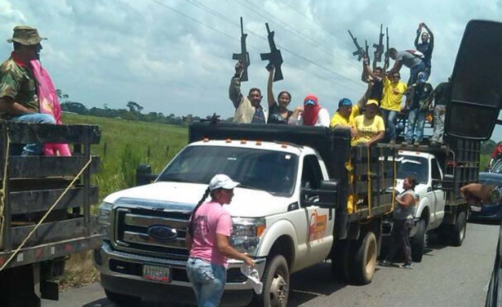 Paramilitares con armas largas se pasearon por Socopó  generando miedo y zozobra (FOTOS+VIDEO)