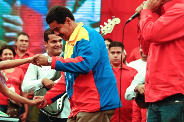 Maduro-bailando