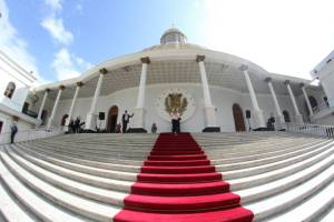 Asamblea Nacional calificó de “golpe de Estado” adelanto de las elecciones legislativas (Comunicado)
