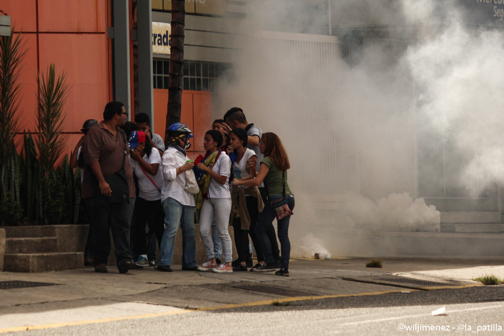 Las crudas imágenes de la represión en Chacao (Fotos)