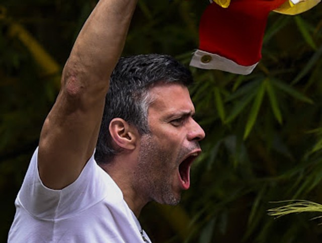 Leopoldo López recibió este sábado una medida de arresto domiciliario. Foto: AFP